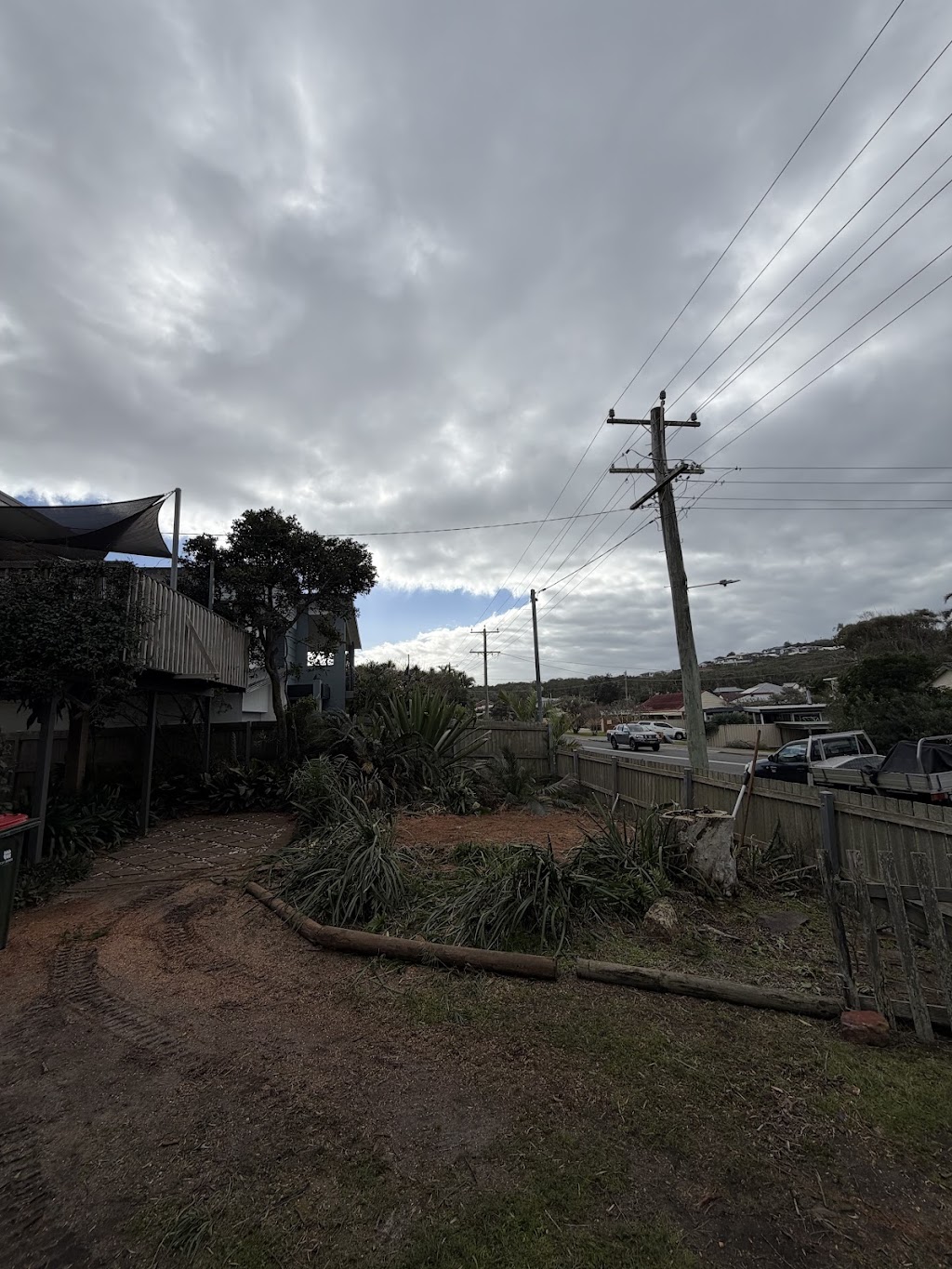 Davies tree services | 116 Bagnall Beach Rd, Corlette NSW 2315, Australia | Phone: 0432 739 097