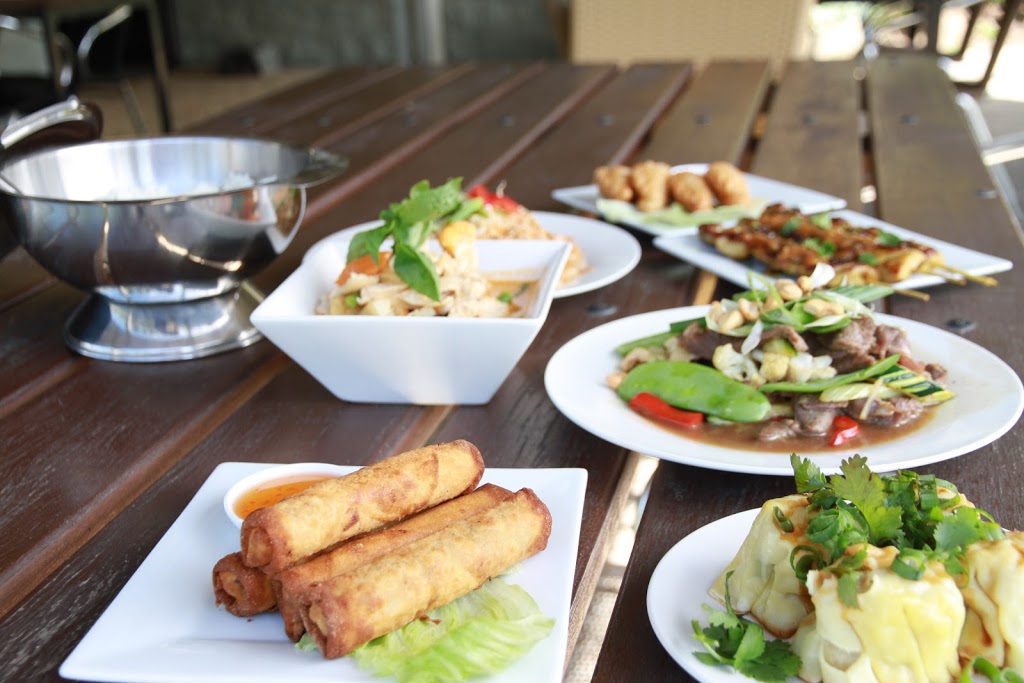 Thai on the Greens | restaurant | 1 Hickory Ave, Kin Kora QLD 4680, Australia | 0749781200 OR +61 7 4978 1200