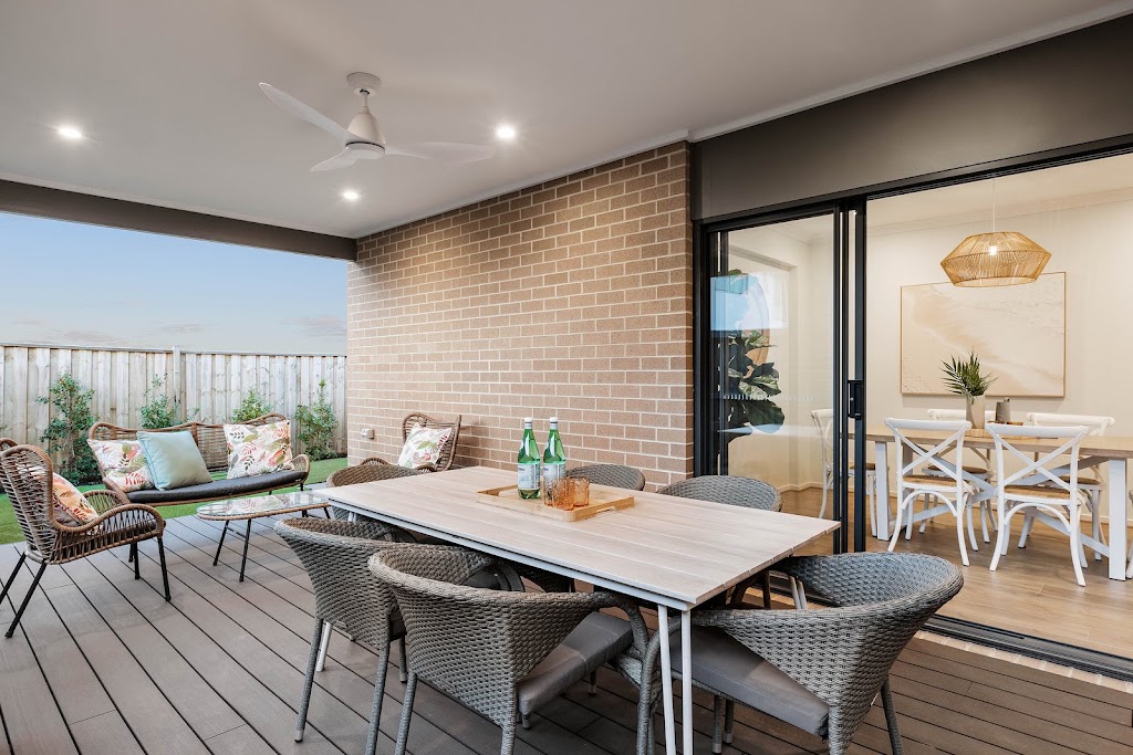 Kingsbridge Homes - Coridale Estate, Display Homes | 20 Coridale Bvd, Lara VIC 3212, Australia | Phone: 1800 897 876
