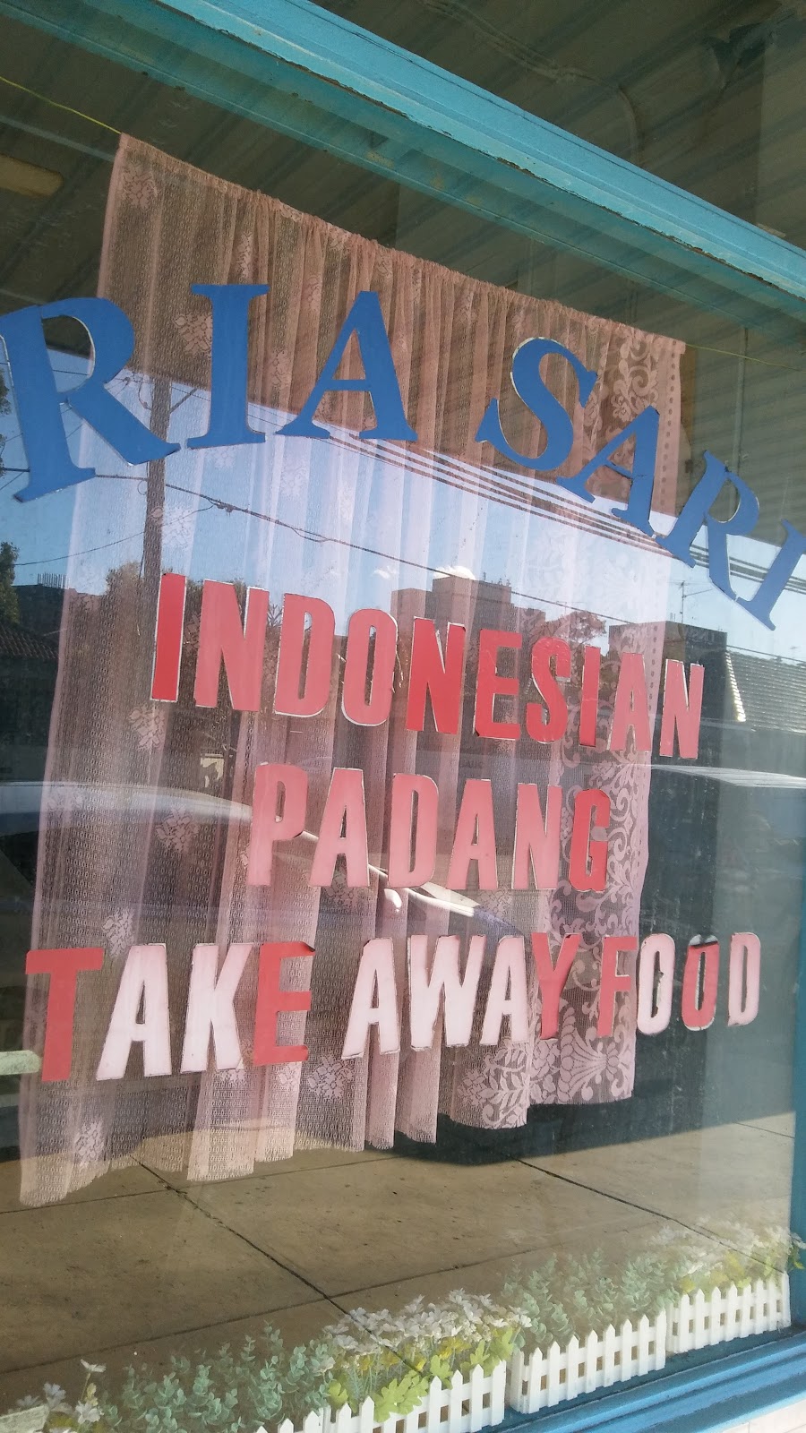 RIA SARI Indonesian Padang Take Away and Eat in Food | restaurant | 142 Barker St, Randwick NSW 2031, Australia | 0293996101 OR +61 2 9399 6101