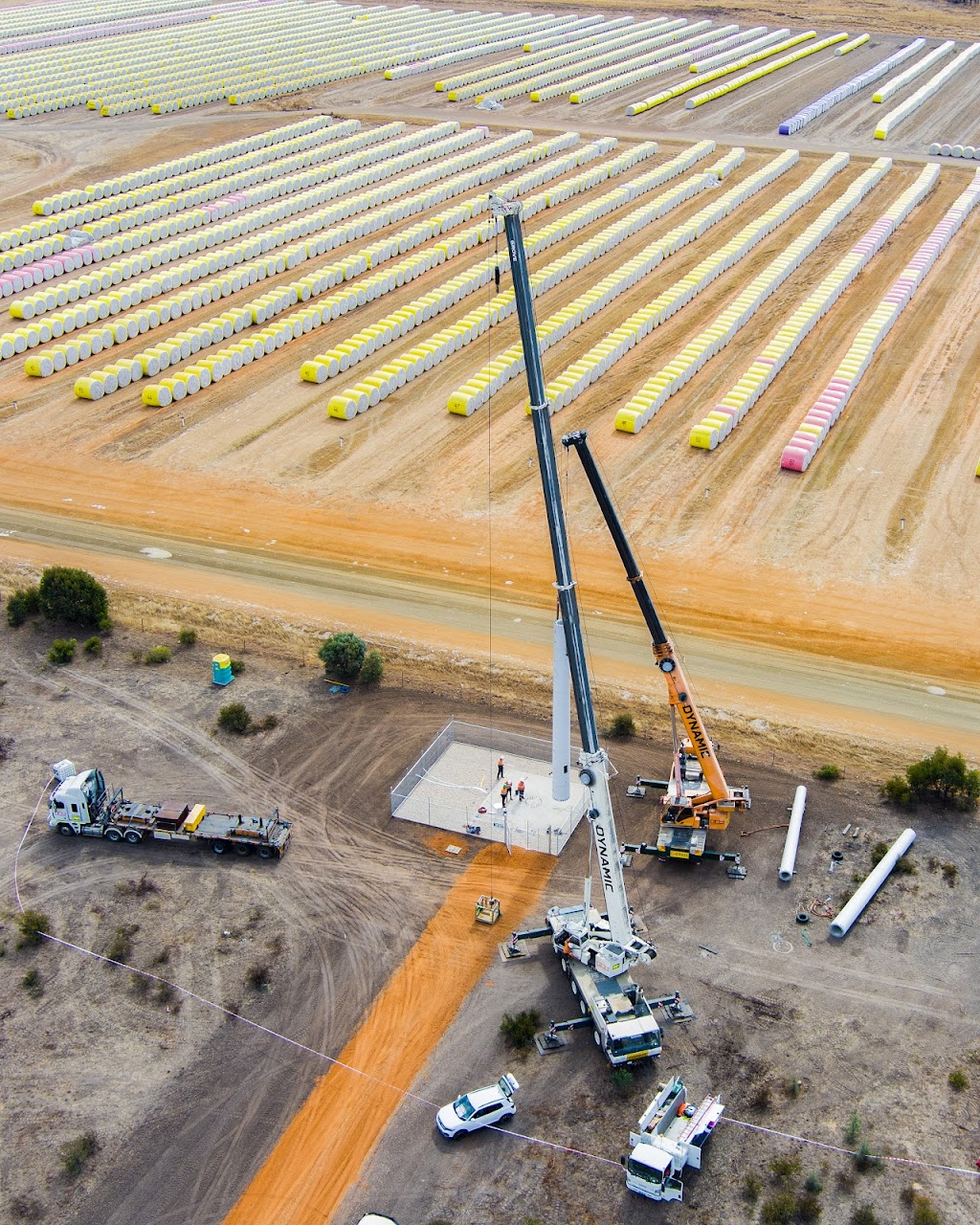 Dynamic Crane Hire | 6 Powell St, Emerald QLD 4720, Australia | Phone: 0458 923 657