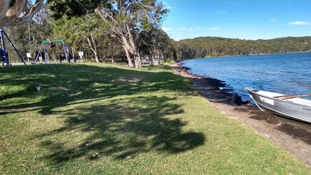 Myuna Bay Foreshore Reserve Playground | 17 Wangi Rd, Myuna Bay NSW 2264, Australia | Phone: (02) 4921 0333