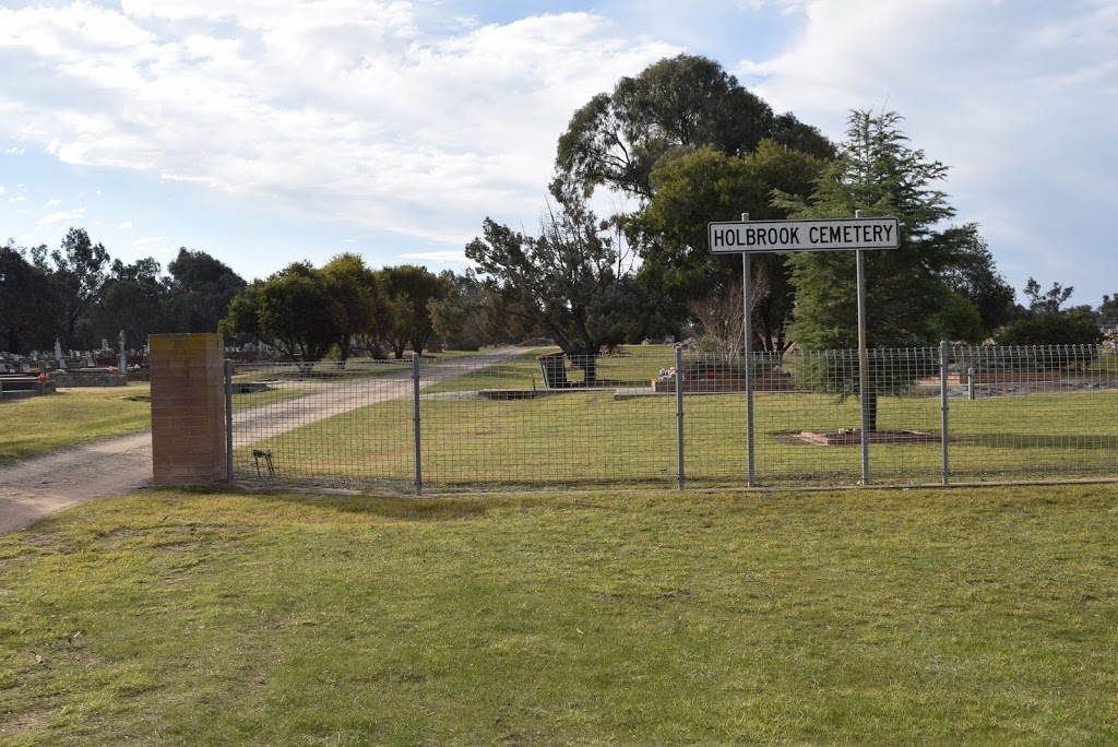Holbrook Cemetery | cemetery | Holbrook NSW 2644, Australia | 0260298588 OR +61 2 6029 8588