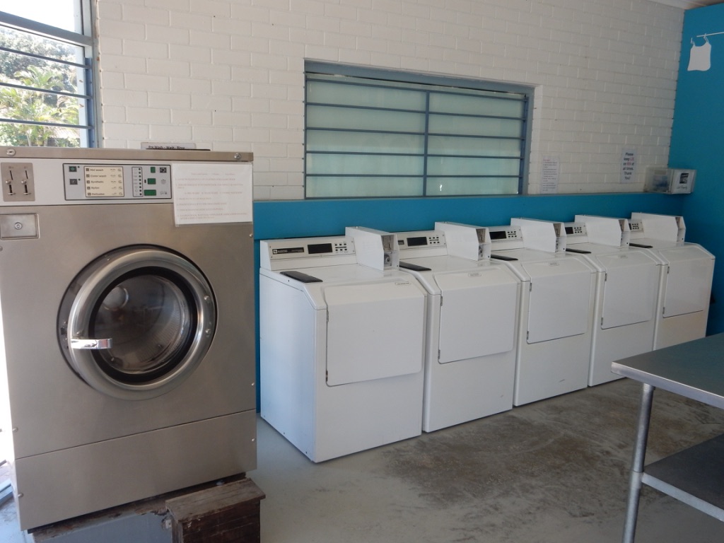 SPIN-n-GO Laundromat Kawana | laundry | Cnr Nicklin Way &, Thunderbird Dr, Bokarina QLD 4575, Australia | 0458989984 OR +61 458 989 984