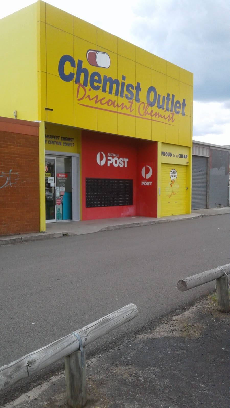 Australia Post | post office | 283 West St, Umina Beach NSW 2257, Australia | 0243411484 OR +61 2 4341 1484