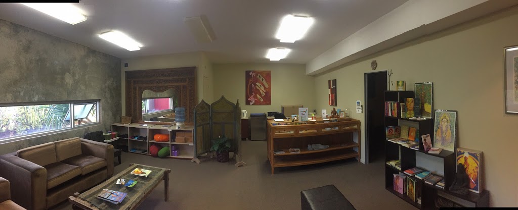 Yoga Wave Noosa | school | Above Belmondos, 59 Rene St, Noosaville QLD 4566, Australia | 0408719127 OR +61 408 719 127