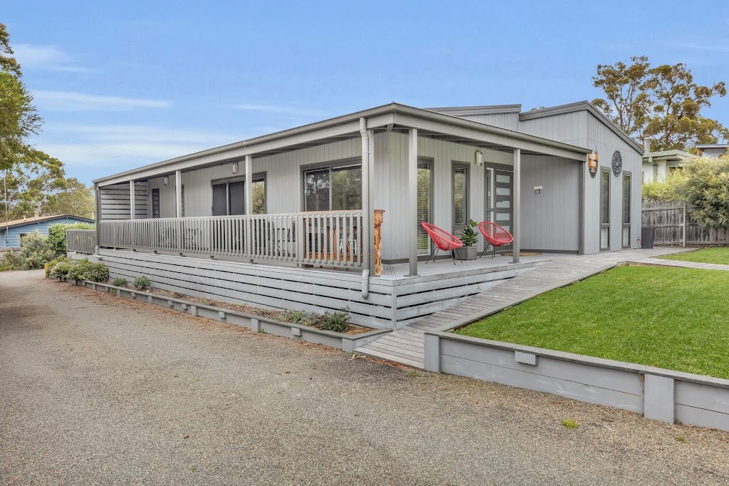 Eagle View Holiday Accommodation | 29 Mirrabooka Rd, Mallacoota VIC 3892, Australia | Phone: 0438 515 805