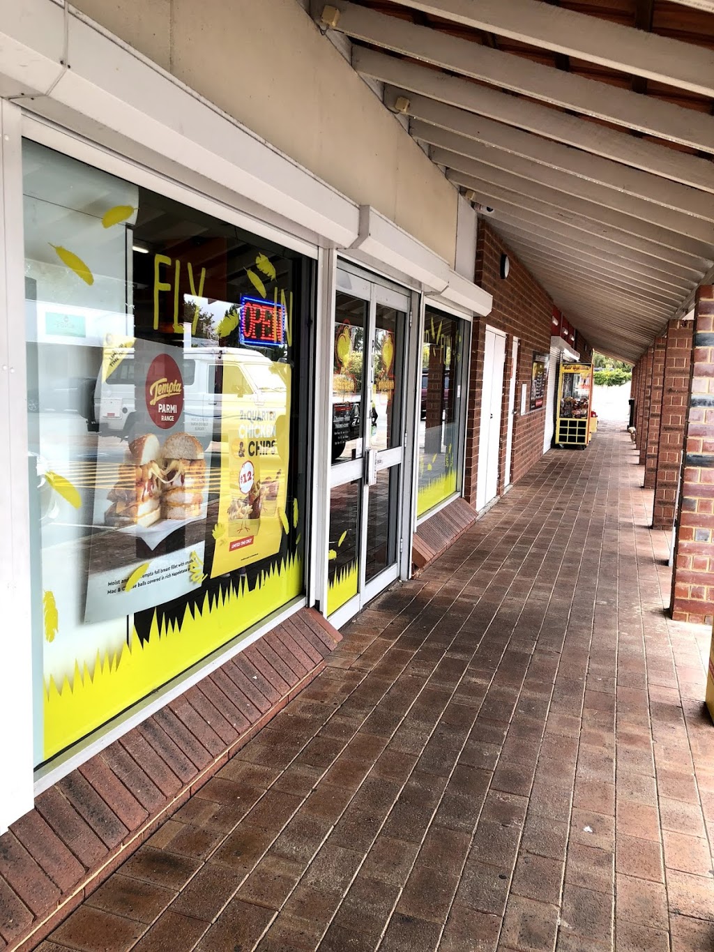 Chicken Treat | restaurant | Shop 13a Corfield Shopping Centre, Corfield St, Gosnells WA 6110, Australia | 0894909551 OR +61 8 9490 9551