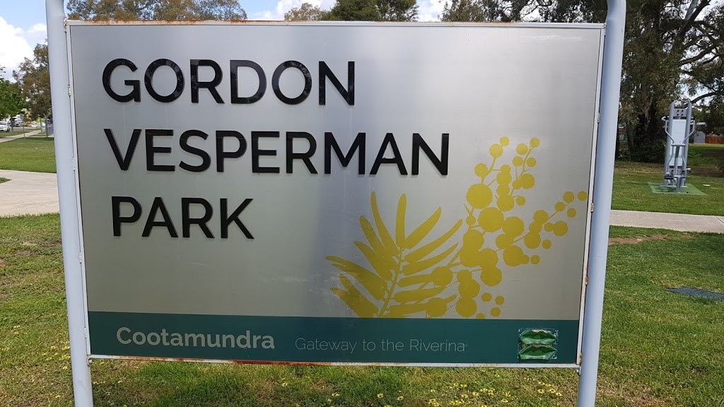 Gordon Vesperman Park | gym | Bourke St, Cootamundra NSW 2590, Australia