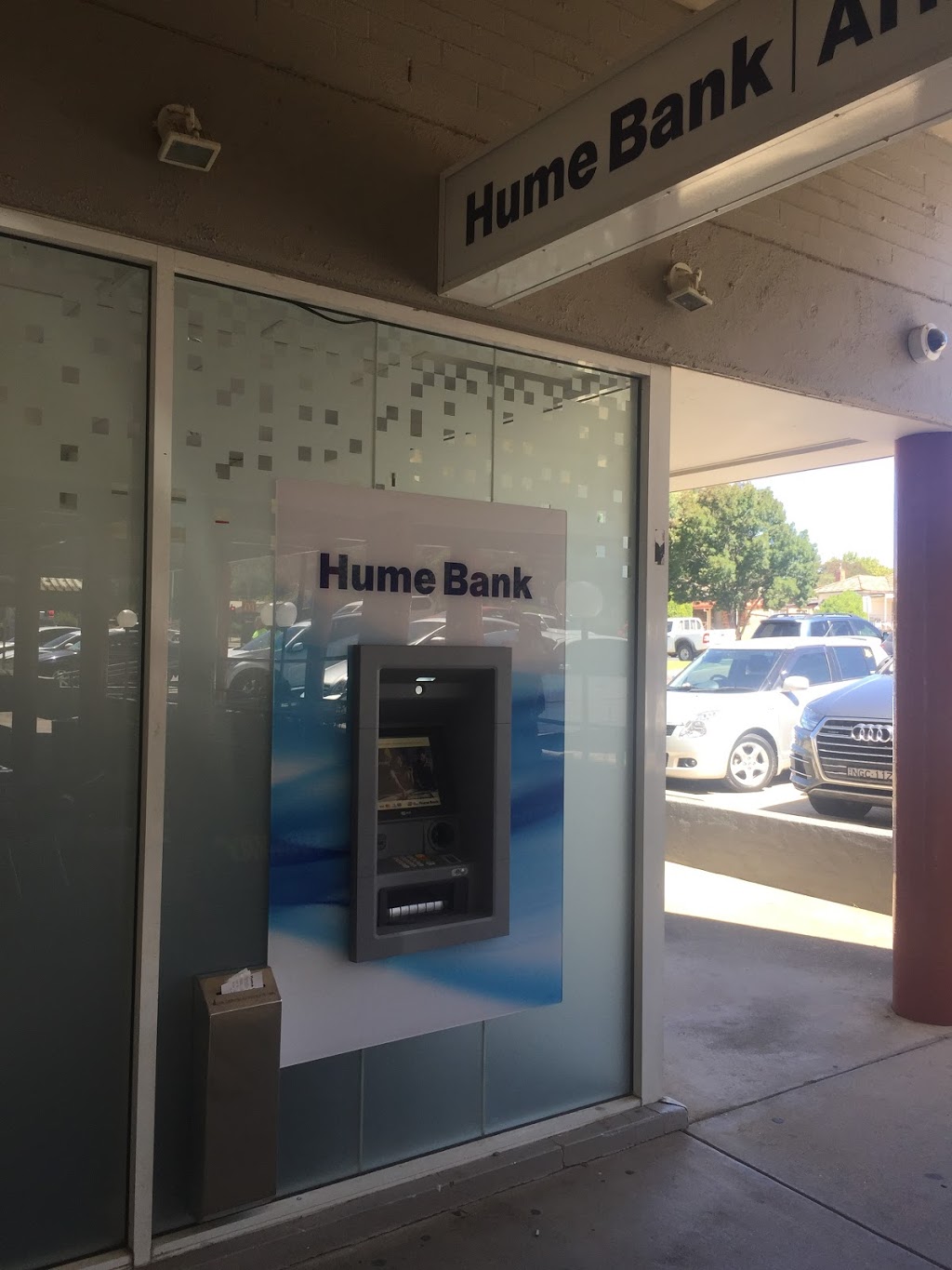 Hume Bank | bank | 269 Lake Albert Rd, Kooringal NSW 2650, Australia | 1300004863 OR +61 1300 004 863
