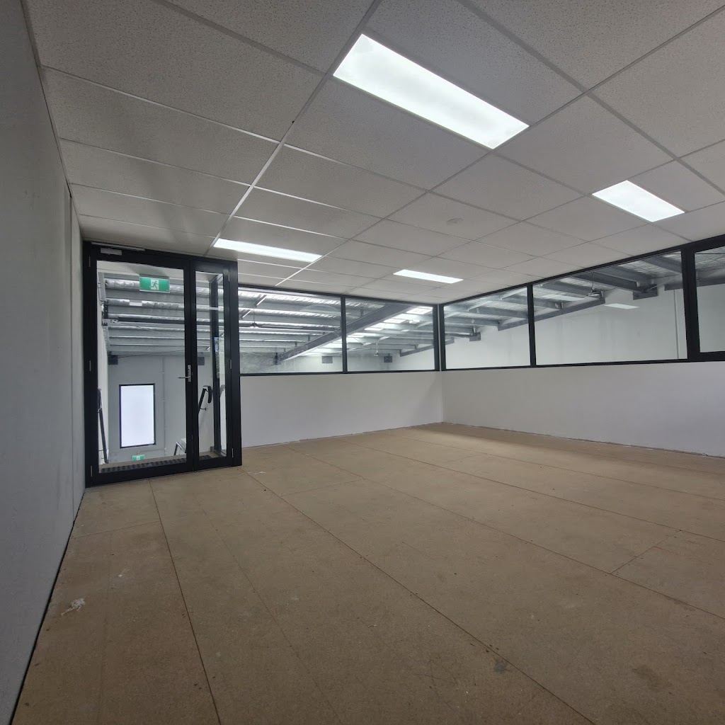 Hinterland Glassworx | 30-36 Wagonwheel Rd, Boyland QLD 4275, Australia | Phone: (07) 5543 4303