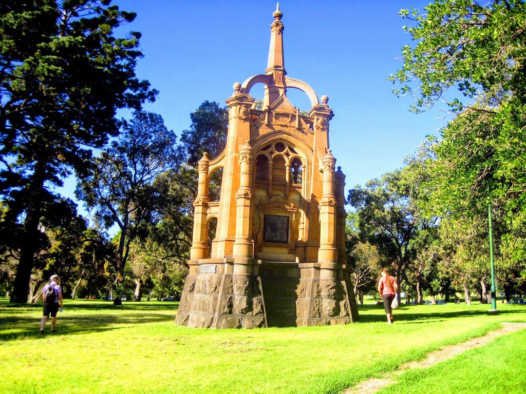 Marquis of Linlithgow Memorial | park | Anzac Ave, Melbourne VIC 3004, Australia