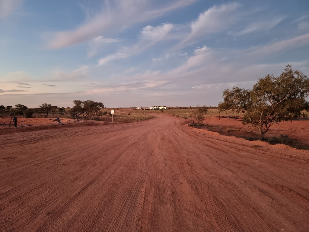 Clermont Crane Hire Pty Ltd | Yankee Station, 880 Gregory Developmental Rd, Clermont QLD 4721, Australia | Phone: (07) 4983 1177