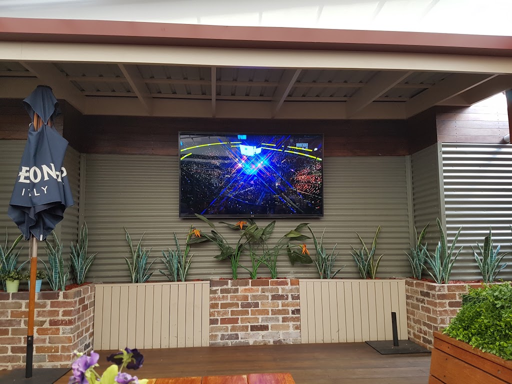 Lakes Hotel | restaurant | 307 Gardeners Rd, Rosebery NSW 2018, Australia | 0296672536 OR +61 2 9667 2536