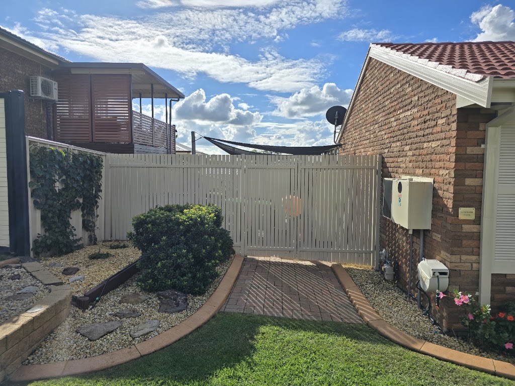 THE FENCING GURUS | 18 Tuart Cir, Narellan Vale NSW 2567, Australia | Phone: 0433 234 367