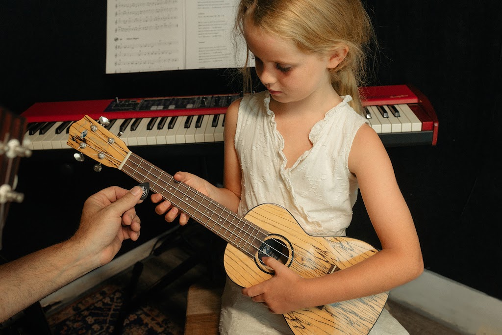 Whole Lotta Lessons | Unit 14/5 George St, East Gosford NSW 2250, Australia | Phone: 0422 087 309