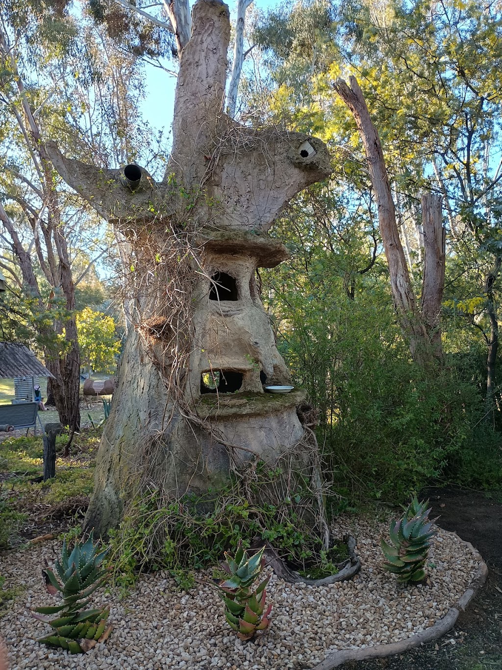 Woop Woop Sculpture Garden | 171 Blackjack Rd, Harcourt VIC 3453, Australia | Phone: 0417 485 327