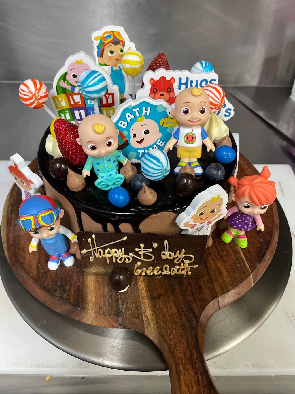 The Food Co Patisserie | Stingray St, Armstrong Creek VIC 3217, Australia | Phone: 0476 262 351