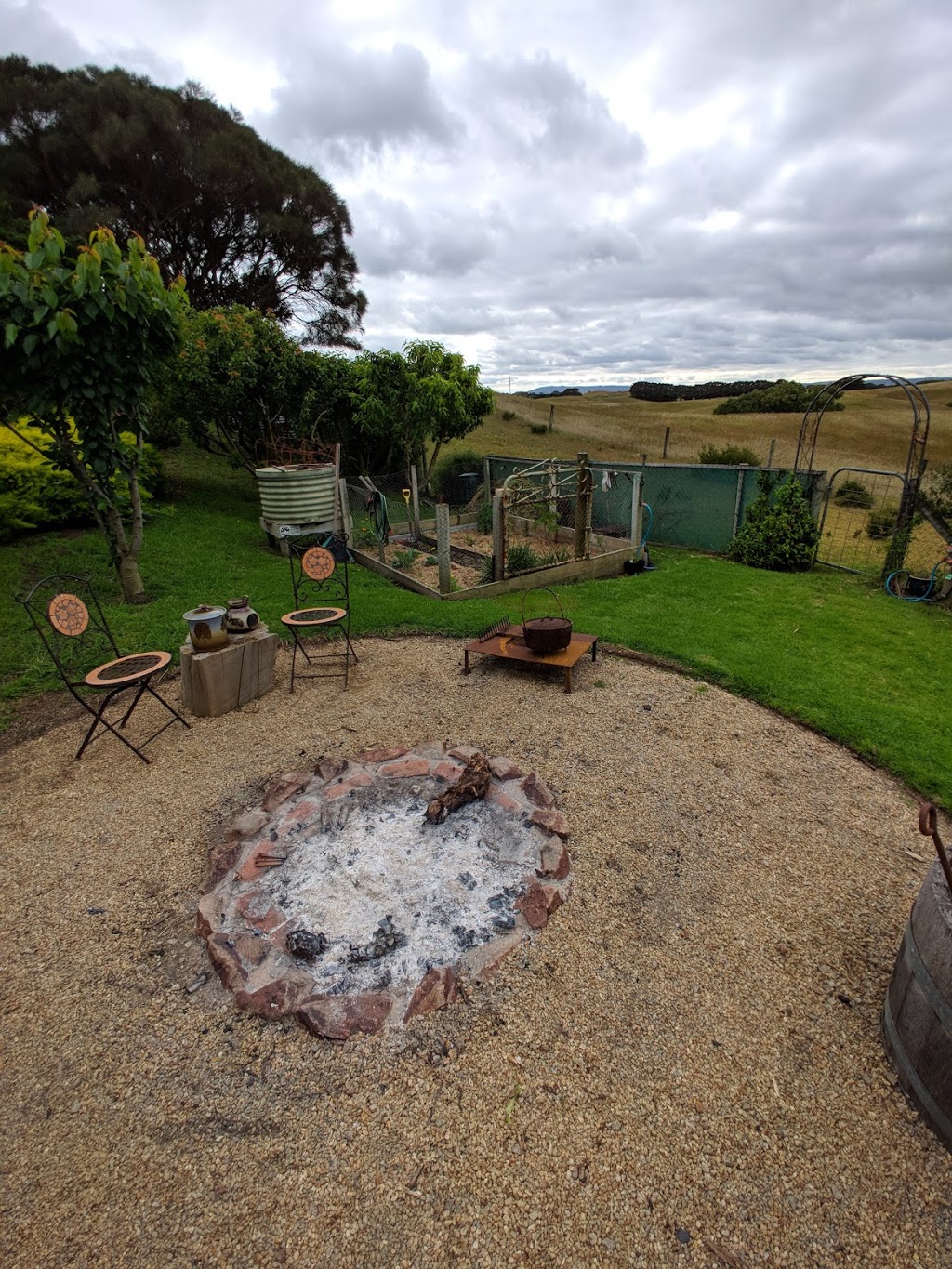 The Potters Garden B&B Accommodation | 283 Dundas St, Rye VIC 3941, Australia | Phone: 0458 283 285