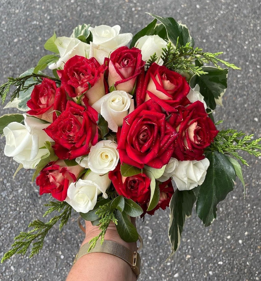 Simply Gorgeous Blooms | florist | 2B Lonsdale St, McCrae VIC 3938, Australia | 0447513000 OR +61 447 513 000