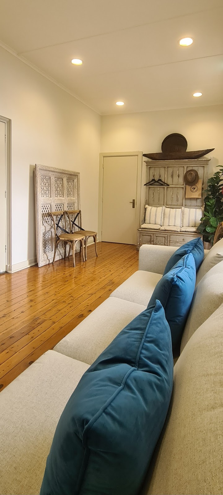 Roving Larder Manly | 2 Gunner Rd, Manly NSW 2095, Australia | Phone: 0405 682 447