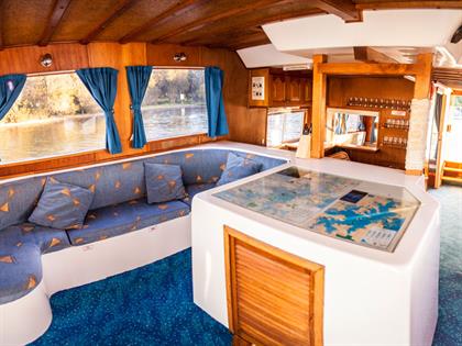 Lake Macquarie Houseboats | 218 Kilaben Rd, Kilaben Bay NSW 2283, Australia | Phone: 0498 000 800