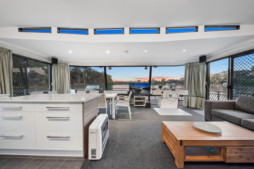 Happy Days Houseboats |  | Lock 5 Rd, Paringa SA 5340, Australia | 0418804558 OR +61 418 804 558