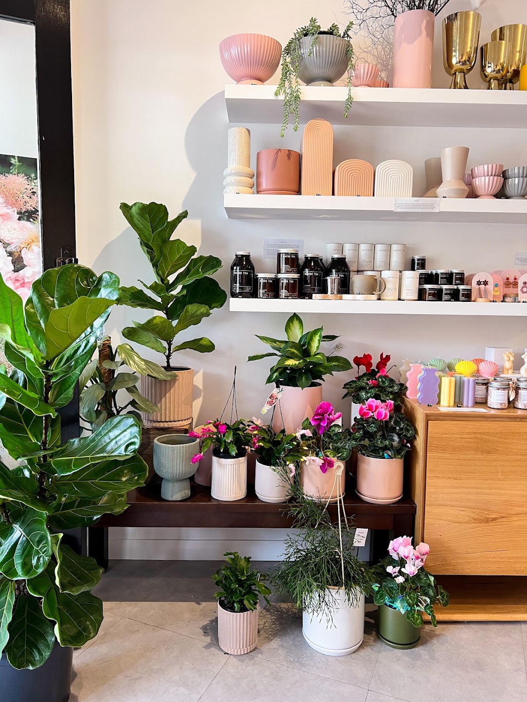 Lime Tree Bower Florist | 395 Sailors Bay Rd, Northbridge NSW 2063, Australia | Phone: 0493 257 504