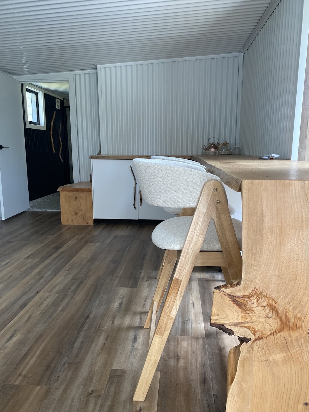 Cutaway Stables BnB | 2492 Old Hume Hwy, Woodlands NSW 2575, Australia | Phone: 0497 836 432