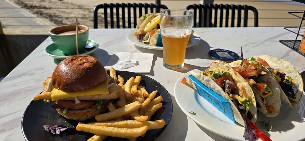 The Alofa Sands Surf Club Cafe | 2 Headland Dr, Nambucca Heads NSW 2448, Australia | Phone: 0474 785 041