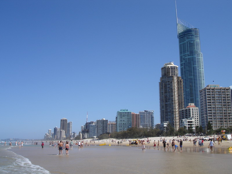 Hi-Surf Beachfront Resort Apartments | 150 Esplanade, Surfers Paradise QLD 4217, Australia | Phone: (07) 5538 8011