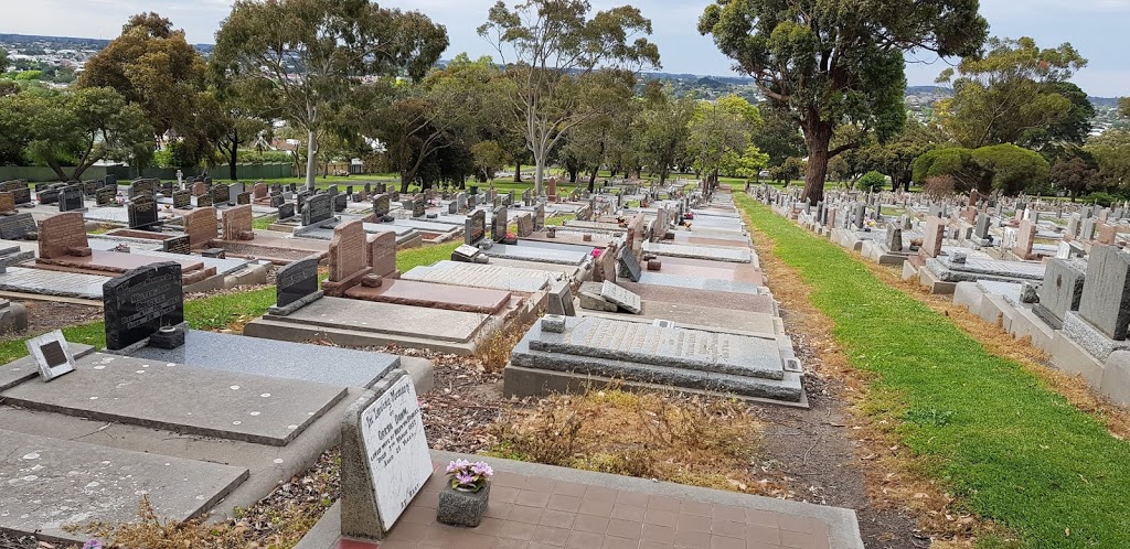 Lake Terrace Cemetery | cemetery | Lake Terrace E, Mount Gambier SA 5290, Australia