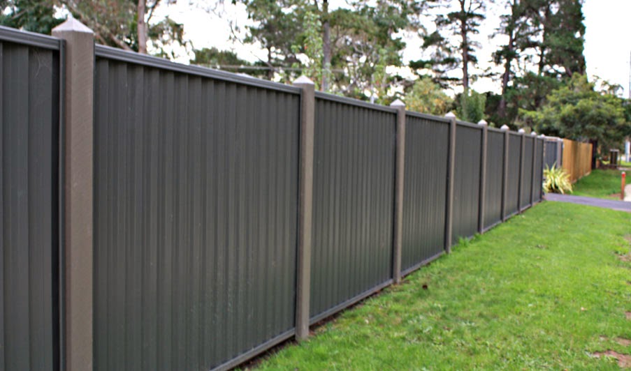 South Tweed Fencing, Timber & Aluminum | 1/36 Enterprise Ave, Tweed Heads South NSW 2486, Australia | Phone: 0427 896 203