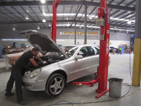 Zenith Auto Body | car repair | 44/46 Mercedes Dr, Thomastown VIC 3074, Australia | 0394641166 OR +61 3 9464 1166