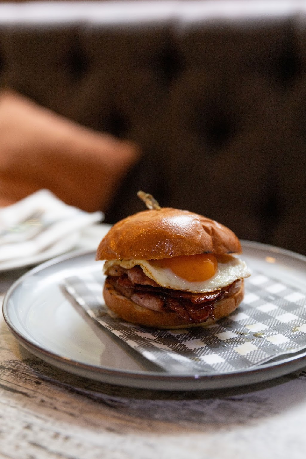 Trails Cafe at Mount Kembla Village Hotel | 274 Cordeaux Rd, Mount Kembla NSW 2526, Australia | Phone: (02) 4271 1119