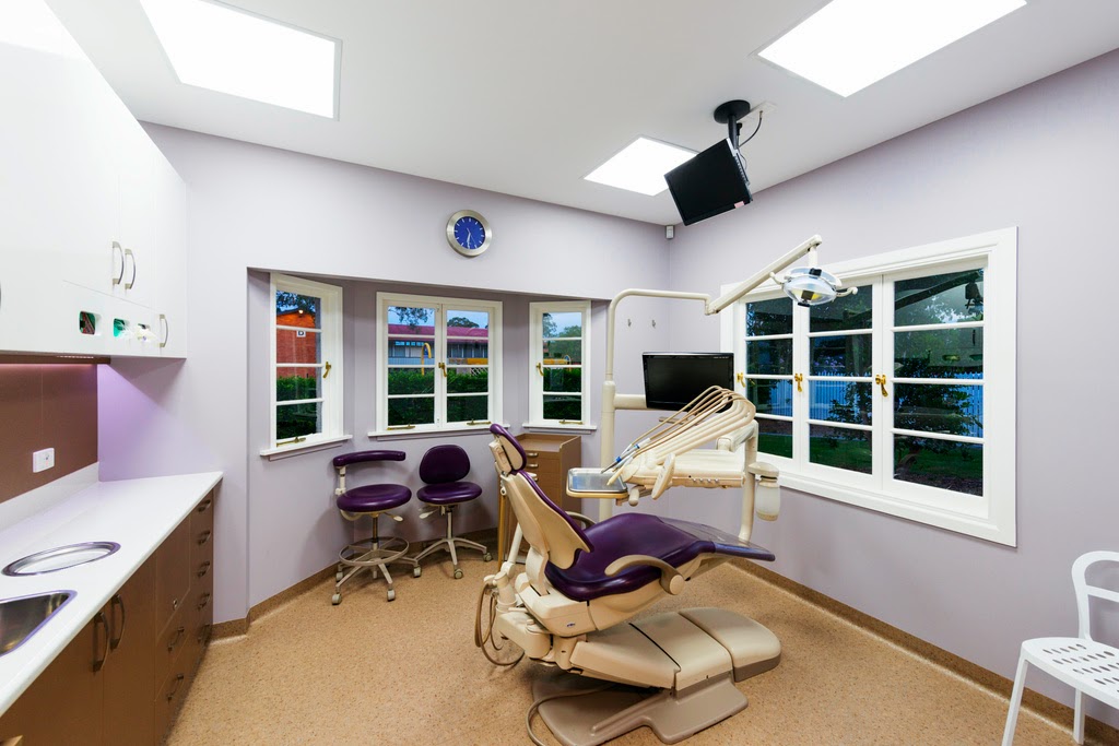 Dental Flossophy | dentist | 121 Lynne Grove Ave, Corinda QLD 4075, Australia | 0733794040 OR +61 7 3379 4040