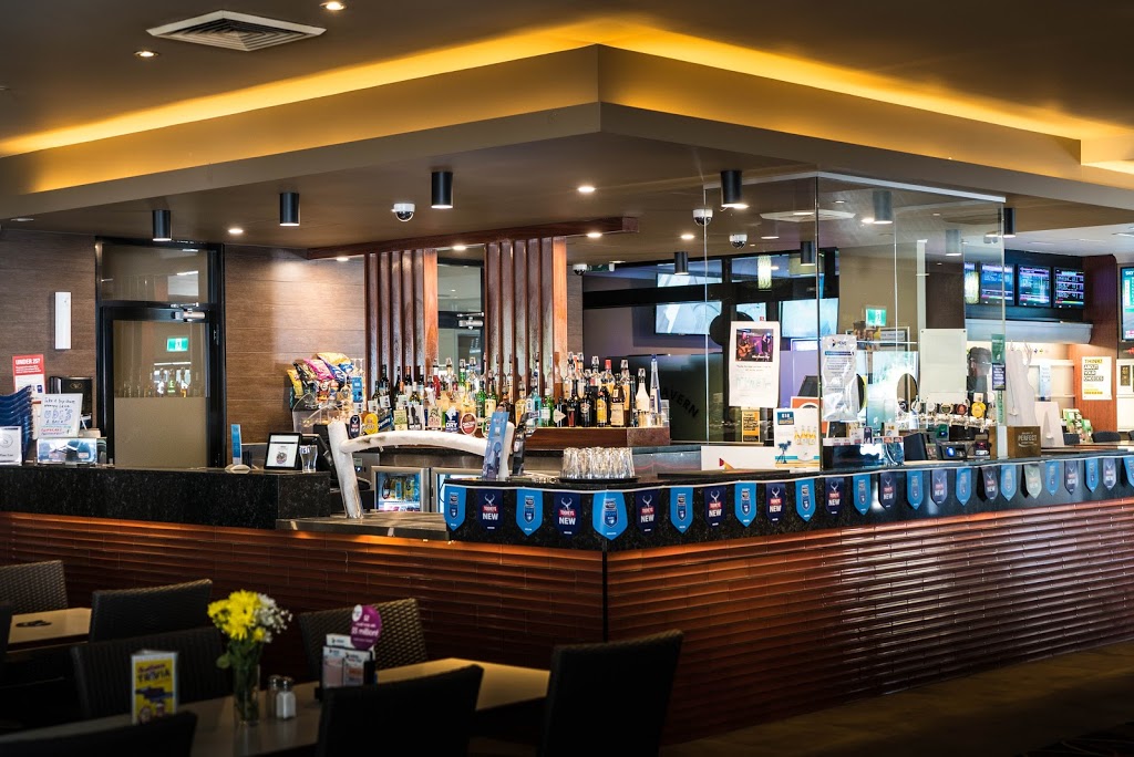 The Settlers Tavern | 2 Hely St, West Gosford NSW 2250, Australia | Phone: (02) 4324 6266