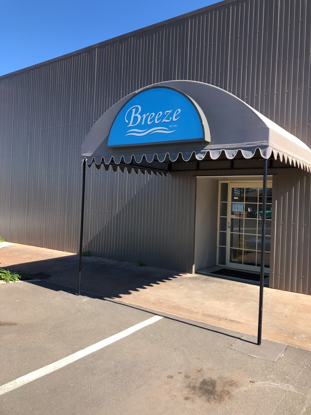 Breeze Bistro | restaurant | 94 Essington Lewis Ave, Whyalla SA 5600, Australia | 0886459762 OR +61 8 8645 9762