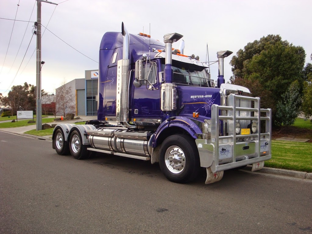 Dandy Truck Sales | 1-9 Waterview Cl, Dandenong VIC 3175, Australia | Phone: (03) 9799 4622