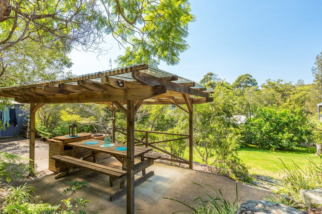 Bowerbird Cottage Apartment | lodging | On, Bayview Ave, Hyams Beach NSW 2540, Australia | 0490953545 OR +61 490 953 545