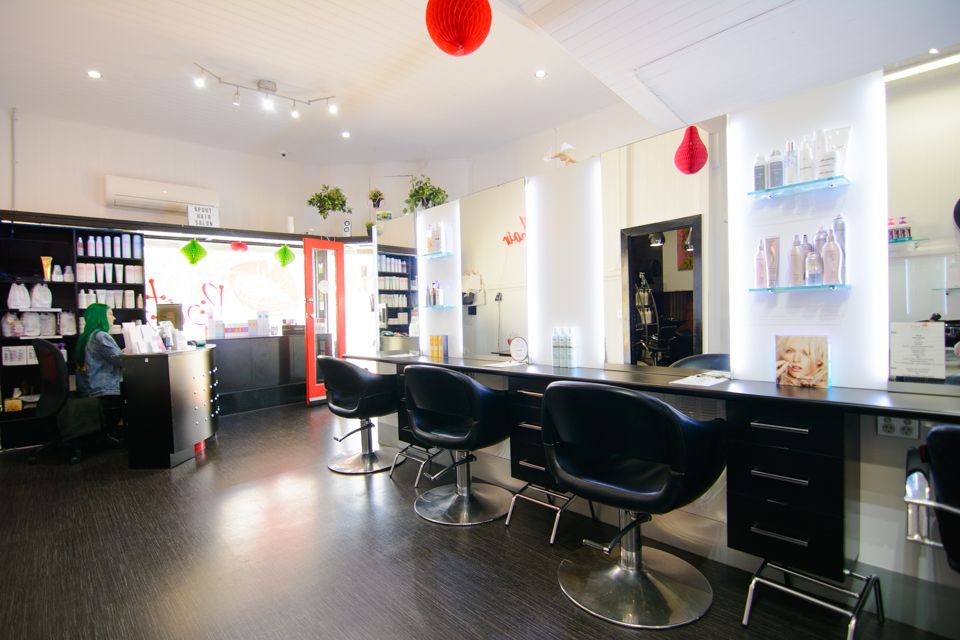 Pout Hair Salon | hair care | 25 Bunya St, Greenslopes QLD 4120, Australia | 0738477677 OR +61 7 3847 7677
