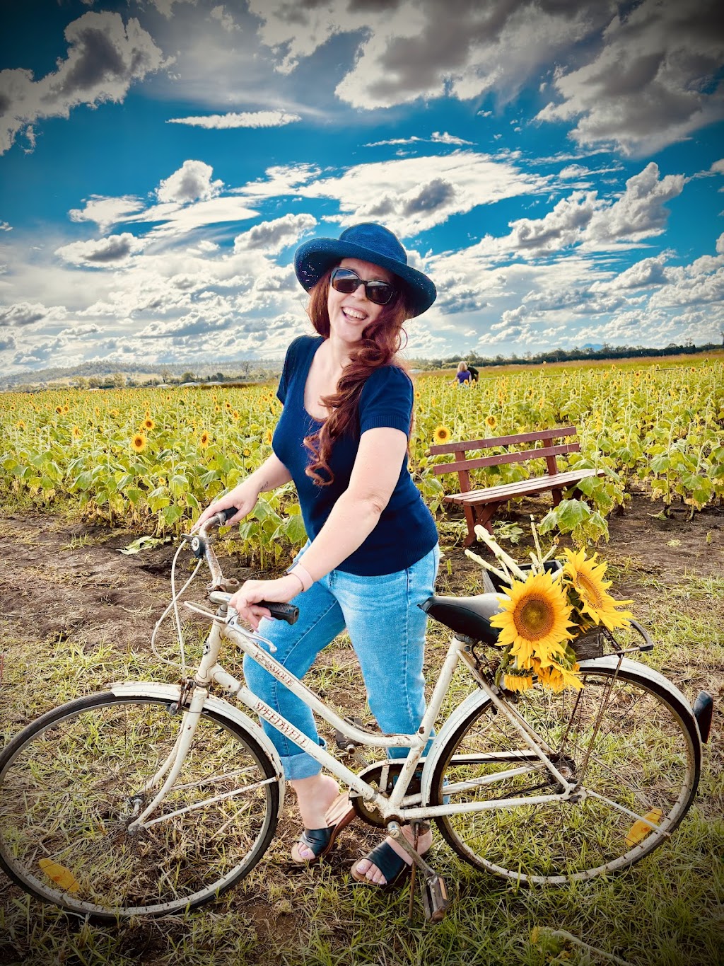 Sunflowers On Kents | 10 Kents Lagoon Rd, Kalbar QLD 4309, Australia | Phone: 0408 789 459