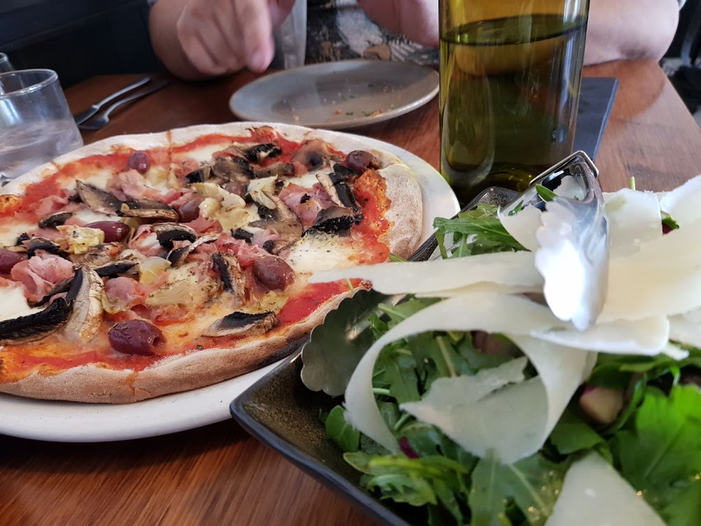 Volpino Pizzeria and Wine Bar | 2/42 Lochiel Ave, Mount Martha VIC 3934, Australia | Phone: (03) 5974 4435