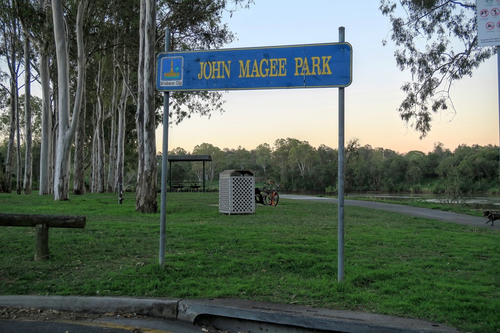 John Magee Park | park | 56 Counihan Rd, Seventeen Mile Rocks QLD 4073, Australia | 0734038888 OR +61 7 3403 8888