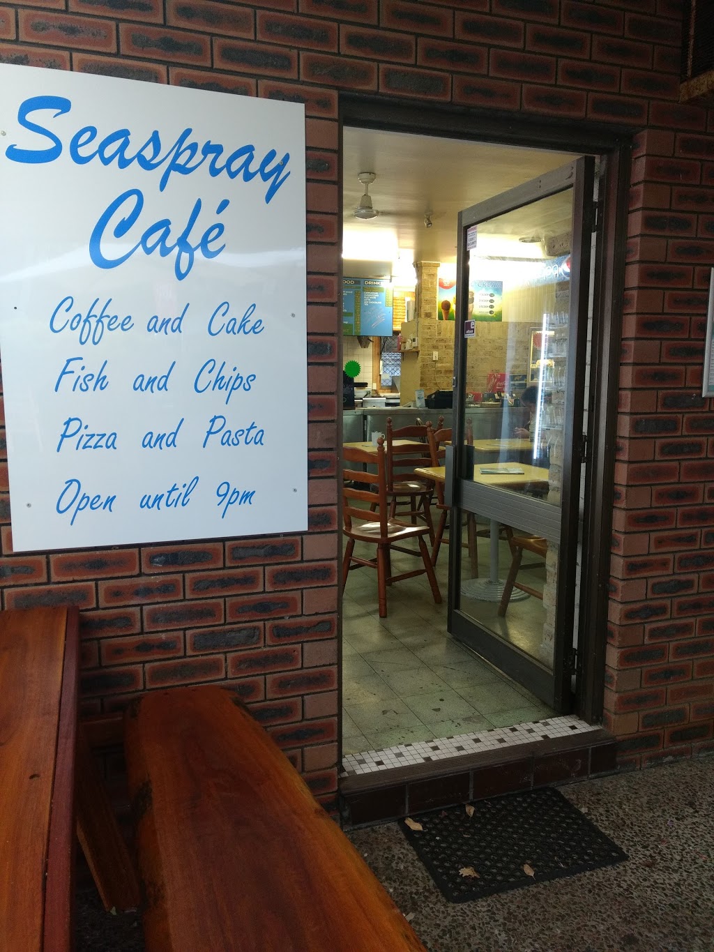 Seaspray Cafe | shop 3/640 Beach Rd, Surf Beach NSW 2536, Australia | Phone: (02) 4471 1469