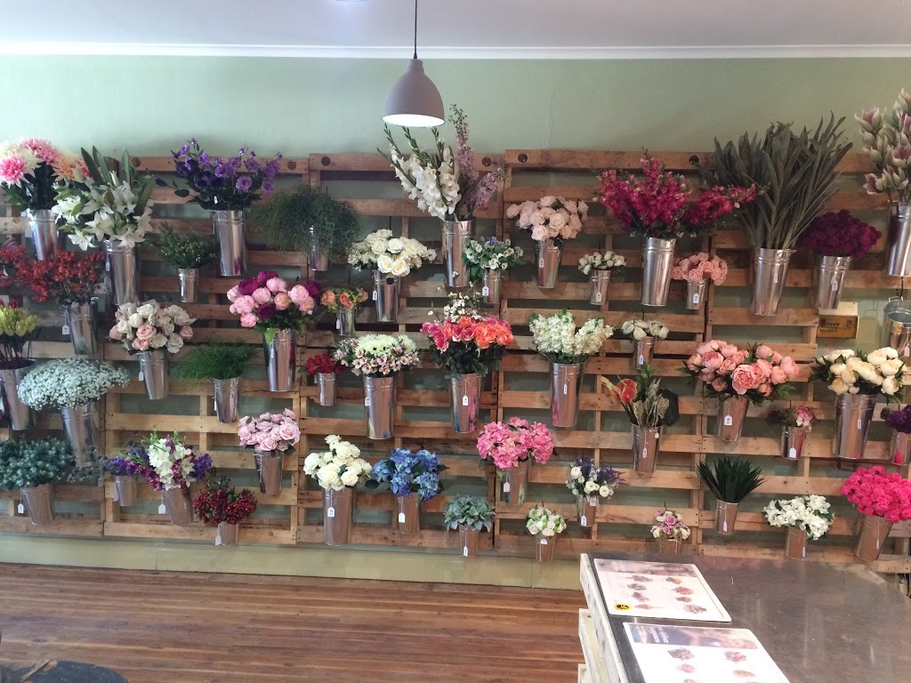 Starfish Florist | florist | 117 Pine Ave, Leeton NSW 2705, Australia | 0269536988 OR +61 2 6953 6988