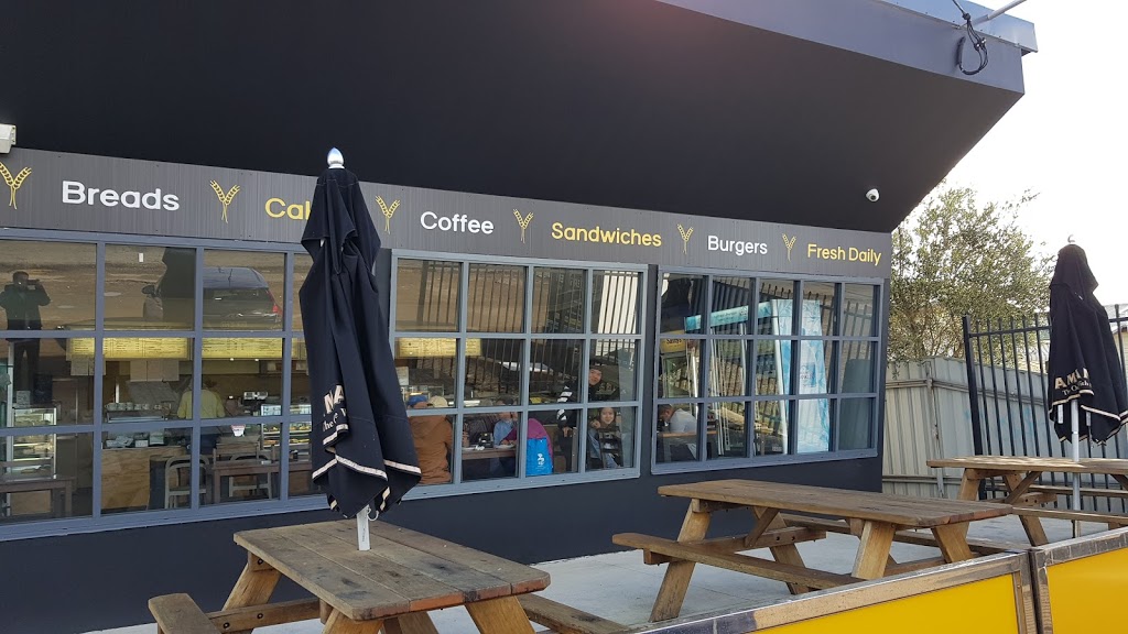 THE BAKERS DEN BAKERY CAFÉ | cafe | 64 Pacific Hwy, Blacksmiths NSW 2281, Australia | 0283187789 OR +61 2 8318 7789