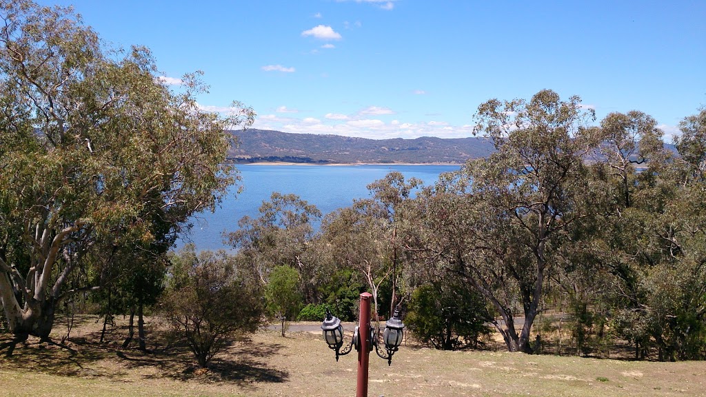 Lake Burrendong State Park | park | Fashions Mount Rd, Mumbil NSW 2820, Australia | 0268467435 OR +61 2 6846 7435