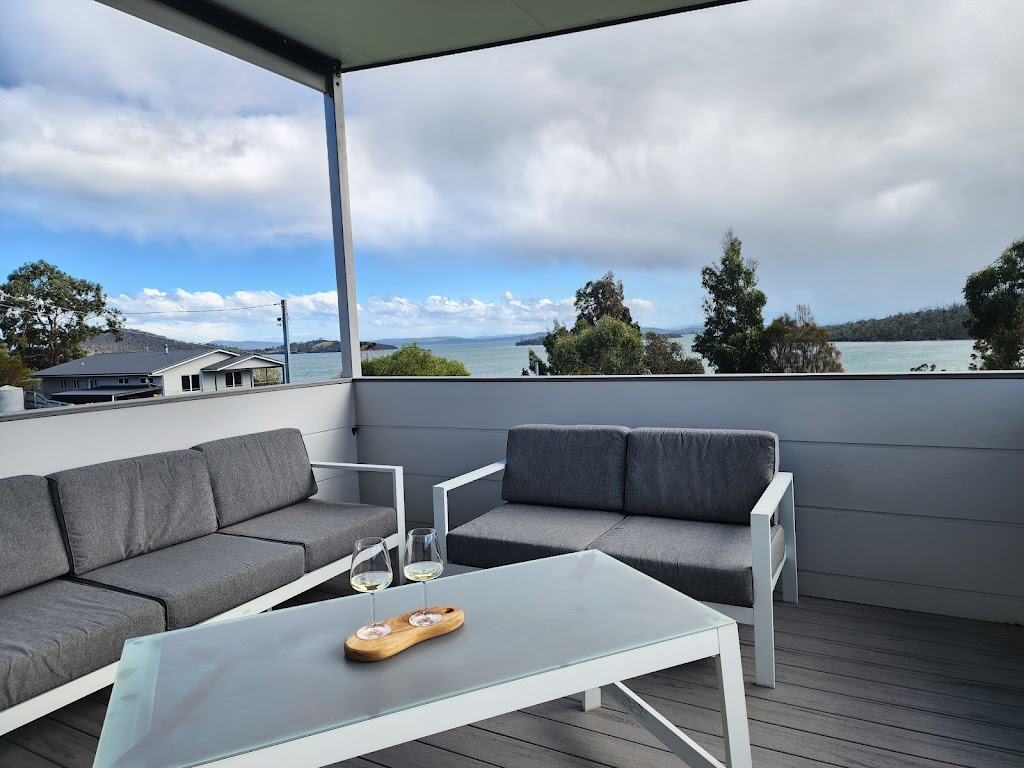 138 On The Bay | 138 Sommers Bay Rd, Murdunna TAS 7178, Australia | Phone: 0413 364 906