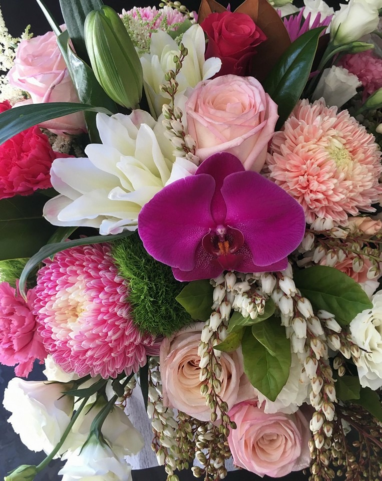 Bunches | florist | 380 Crown St, Wollongong NSW 2500, Australia | 0242291877 OR +61 2 4229 1877